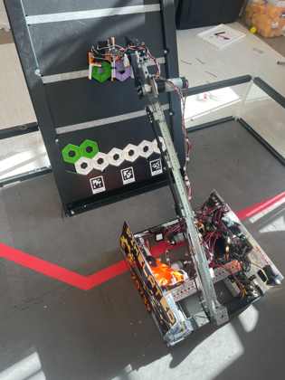 The 20739 robot lifting pixels toward the backdrop